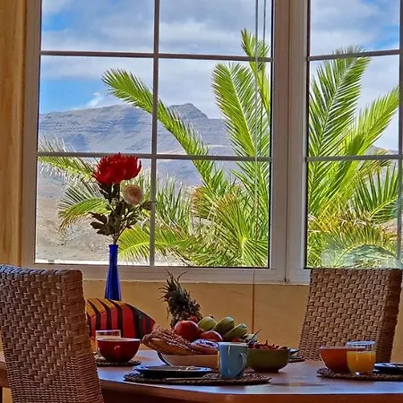 Casa Oasis - - Garten - Meerblick בית נופש לה פארד